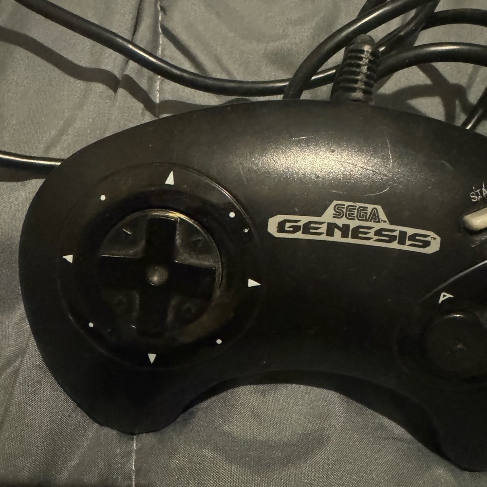 Sega Genesis Controller Untested​​​​​ - Picture 2 of 3